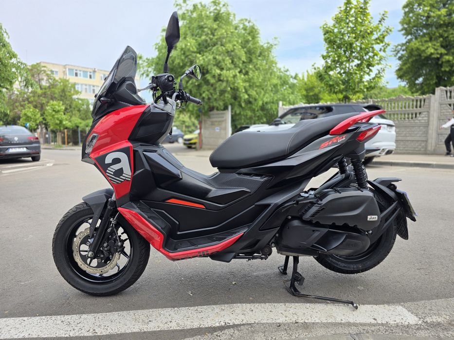 Aprilia SR GT 125 2022