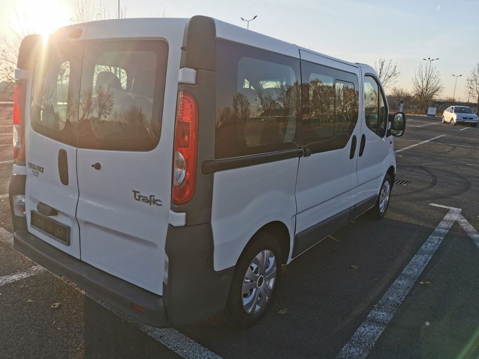 Renault Trafic / 8+1 (9 Locuri) - 2.0 dCi 115 CP - 2006