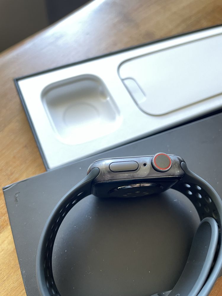 Apple watch 6 40mm Nike LTE