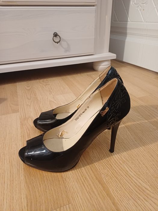 Лакированные туфли, 37 размер