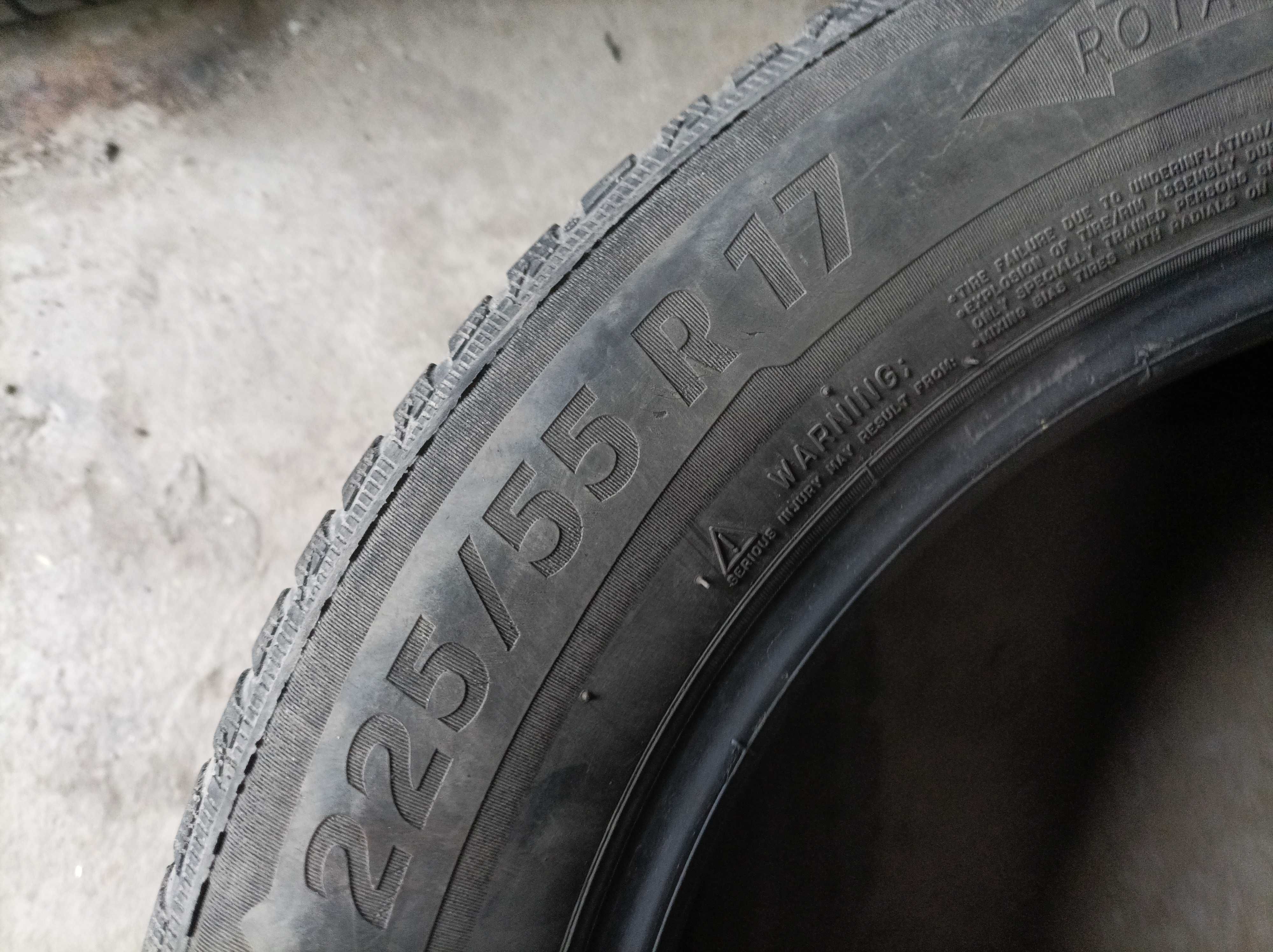 Продавам 2 зимни гуми 225/55/17 Michelin  - 30 лв/бр.