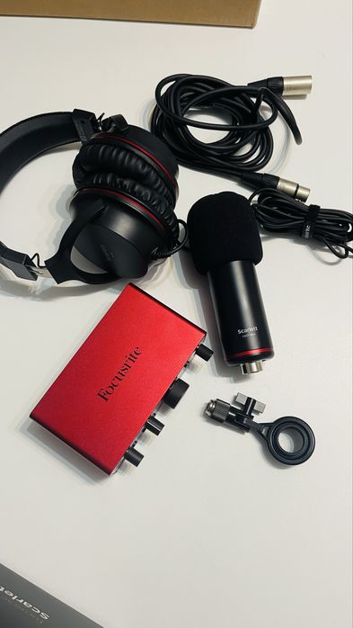 Focusrite Scarlett Solo Studio 4th Gen bundle–nou, cu bon și garanție