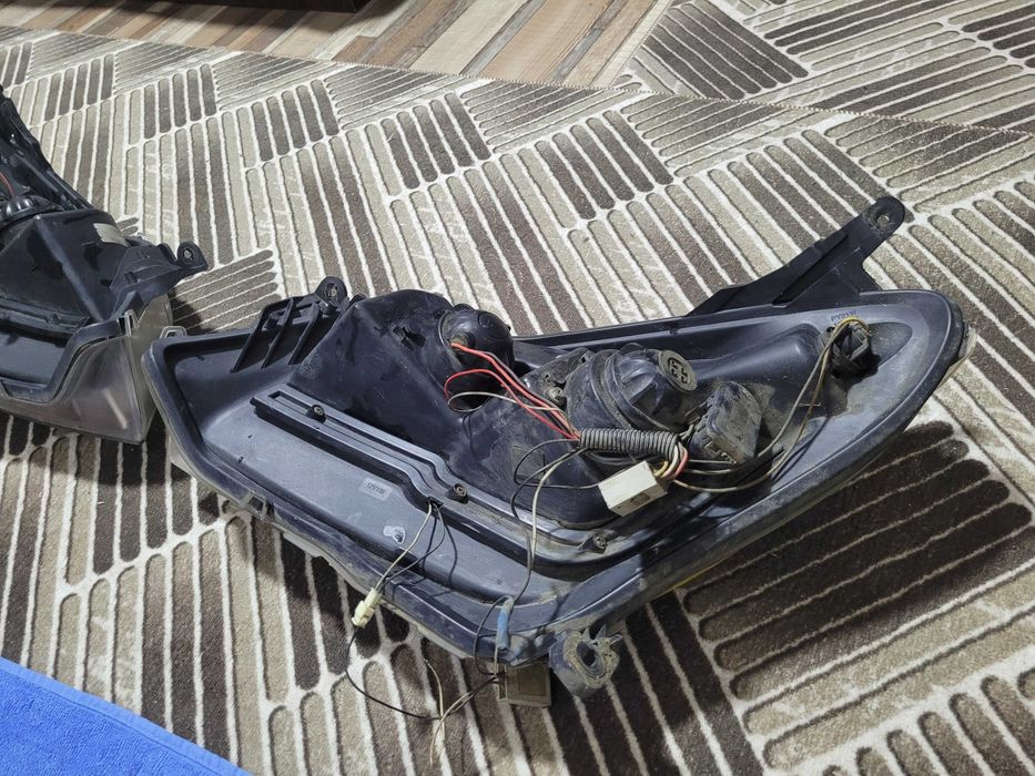 Faruri Opel Astra H GTC