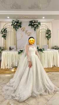 Продам платье свадебное недорого