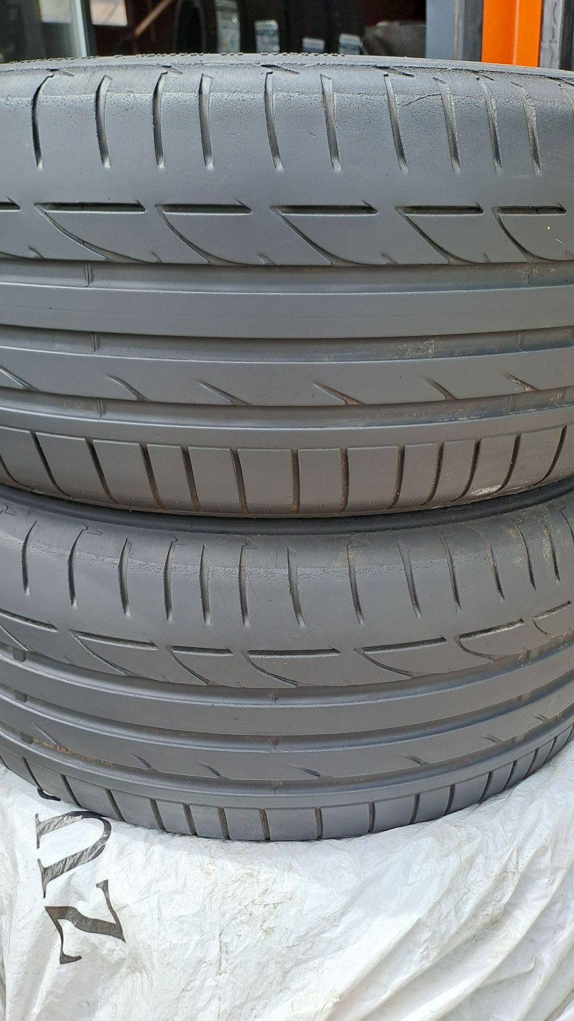 2бр. Летни 225/50/17 Bridgestone