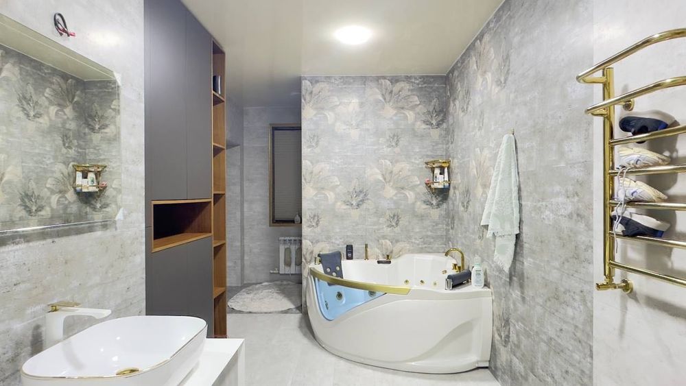 Dream House Продается 5 комнатная квартира ремонт 8-роддом Глинка