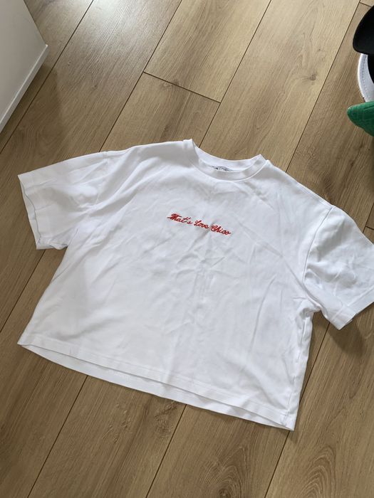 Тениска на Zara бяла с надпис