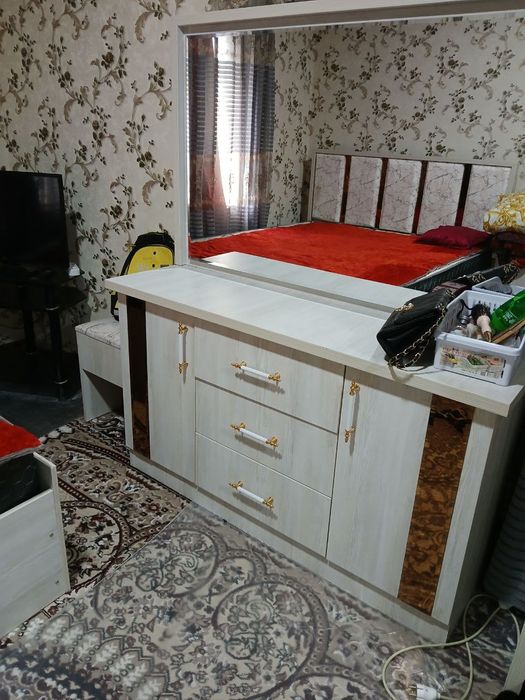 MEBEL sotiladi srochni