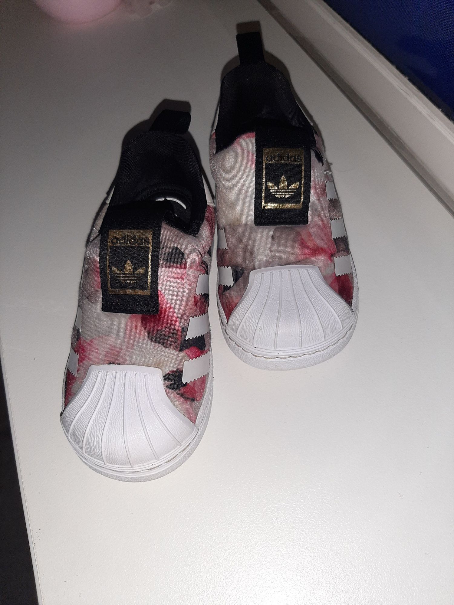 Маратонки Adidas superstar, nike, puma и zara