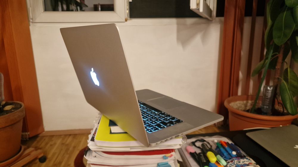 Vand Macbook Pro 15 Inch Early 2013