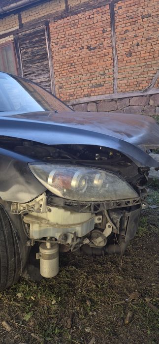 Vând mazda 3 la piese