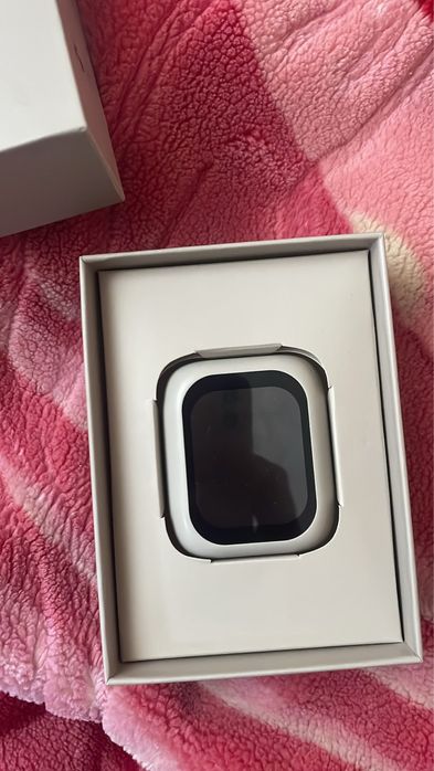 Vand casti noi la cutie