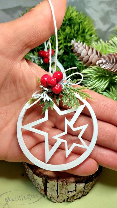 Коледни играчки за елха