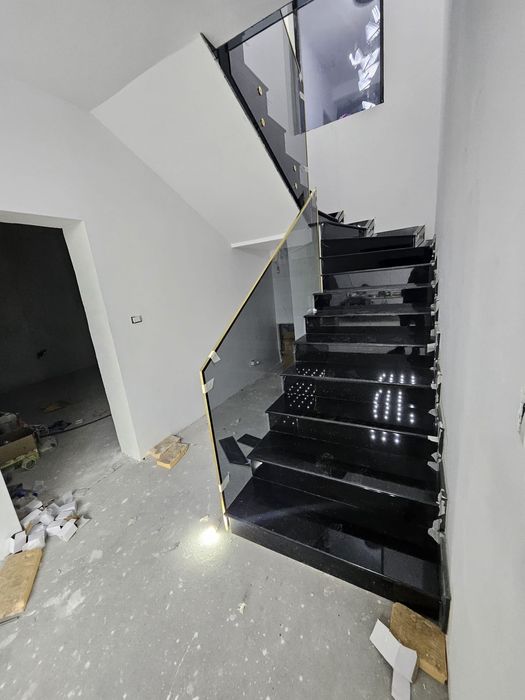 Balustrada sticla interioară și exterioară