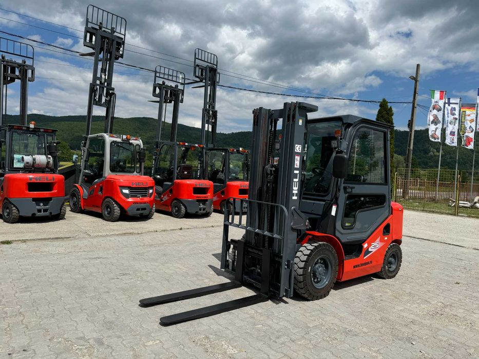 Motostivuitor Heli 2.5 tone diesel cu cabina inchisa