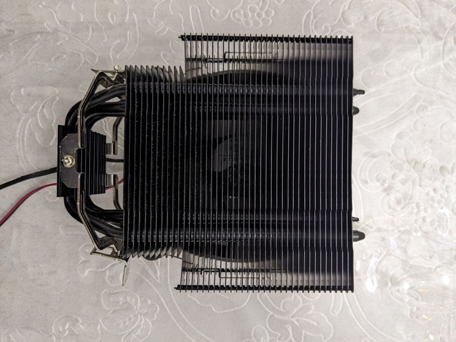 Куллер для процессора Thermaltake UX200
