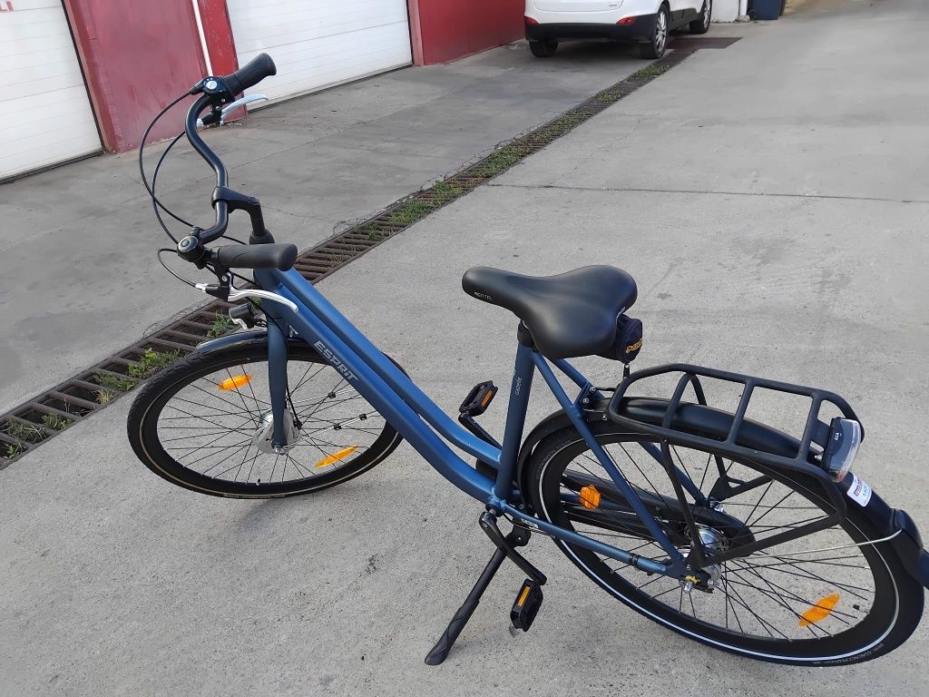 Vând bicicleta gazele din aluminiu pentru damă