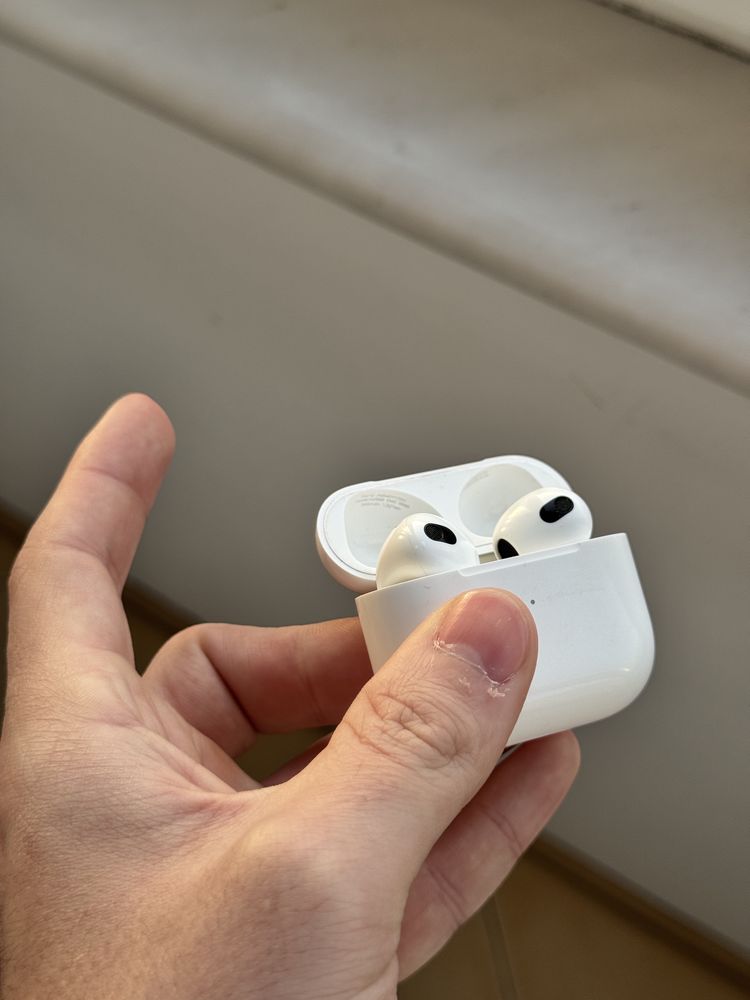 ОРИГИНАЛНИ Airpods 3rd Gen