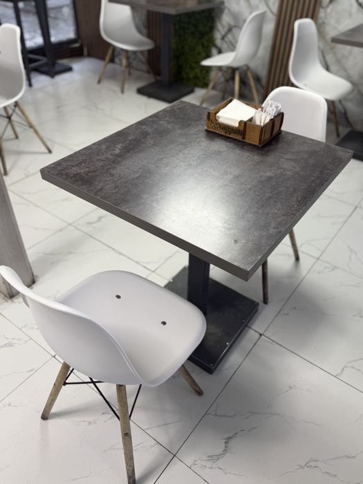 Продается стол и стулья