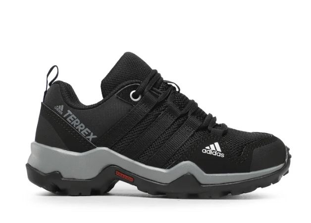 Adidas Terrex чисто нови EU29