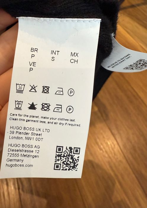 Мъжки Пуловер Boss естествена вълна черно цвят оригинален