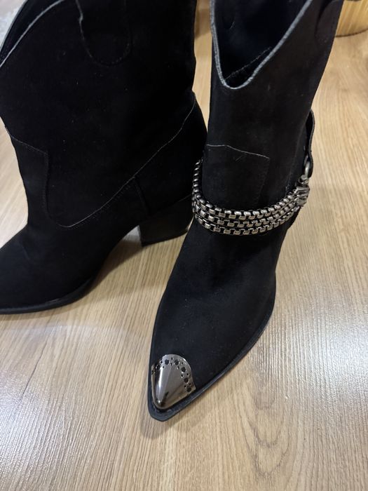 Ciocate negre marimea 39