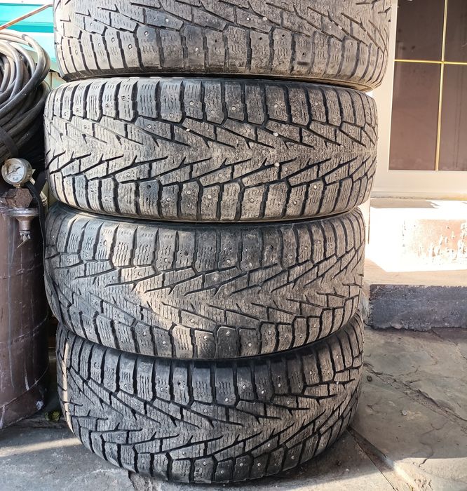 Продам шины 235/55/18