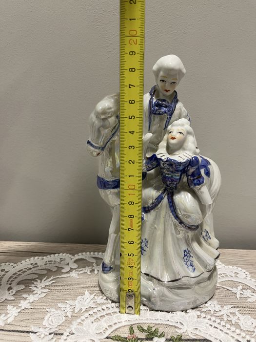 Статуя порцелан бяло и синьо