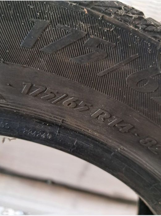 Vând cauciucuri iarna cu jante 175×65×R14