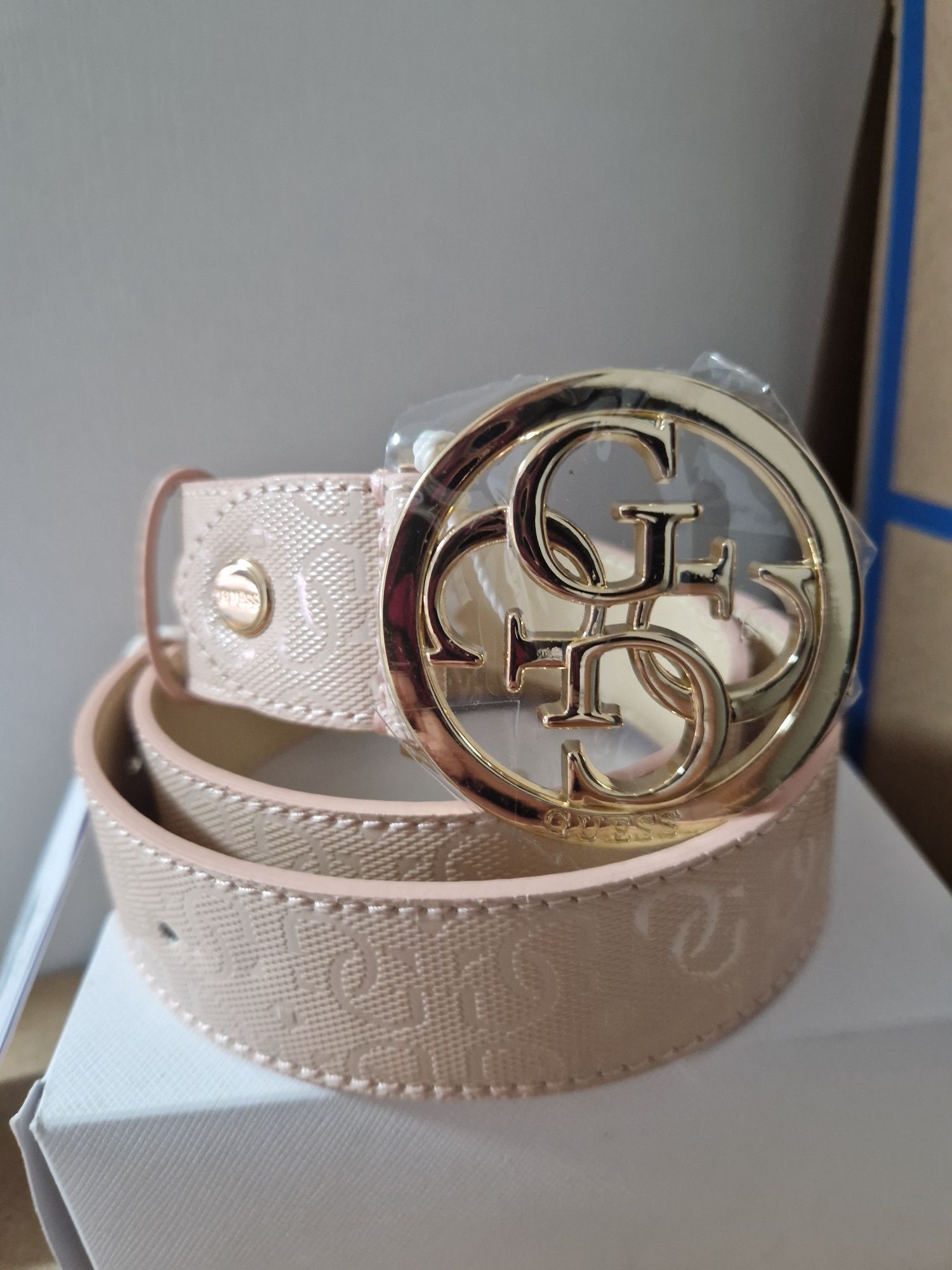 Нов колан Guess 80лв