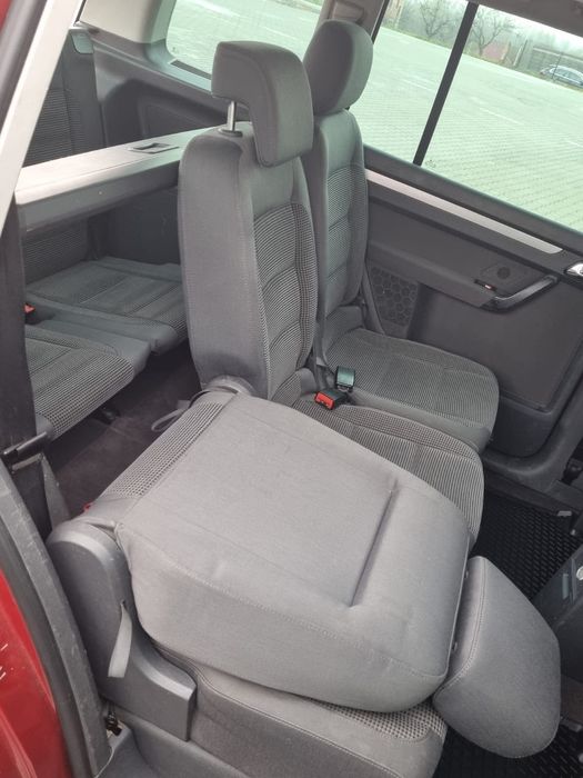 Vand wolswagen turan din 2004 1.9 tdi 105 cai