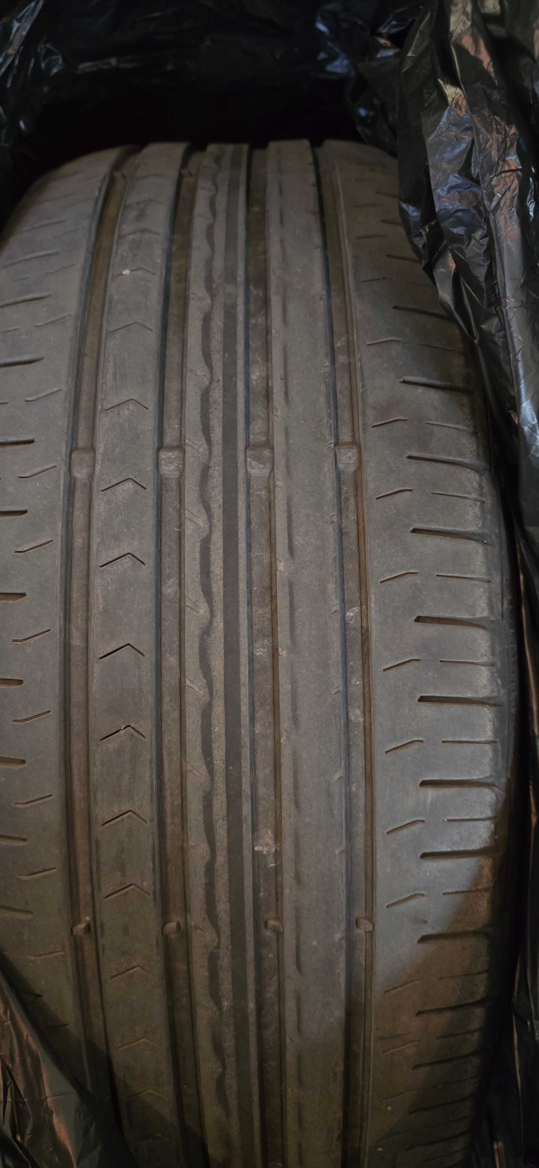 4 бр. Летни гуми Continental 215/55 R 17