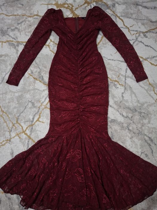 Вечернее платье на мероприятие