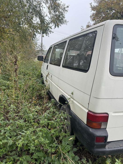 VW Transporter 4