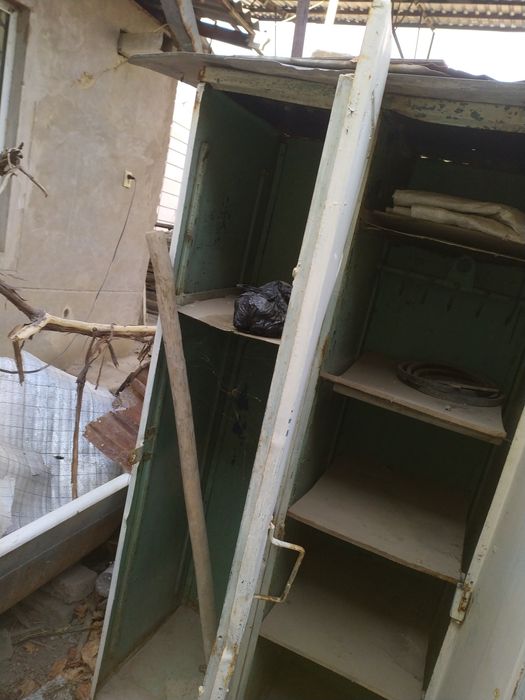 Темир шкаф.буйи 1 м.70см.эни.80см