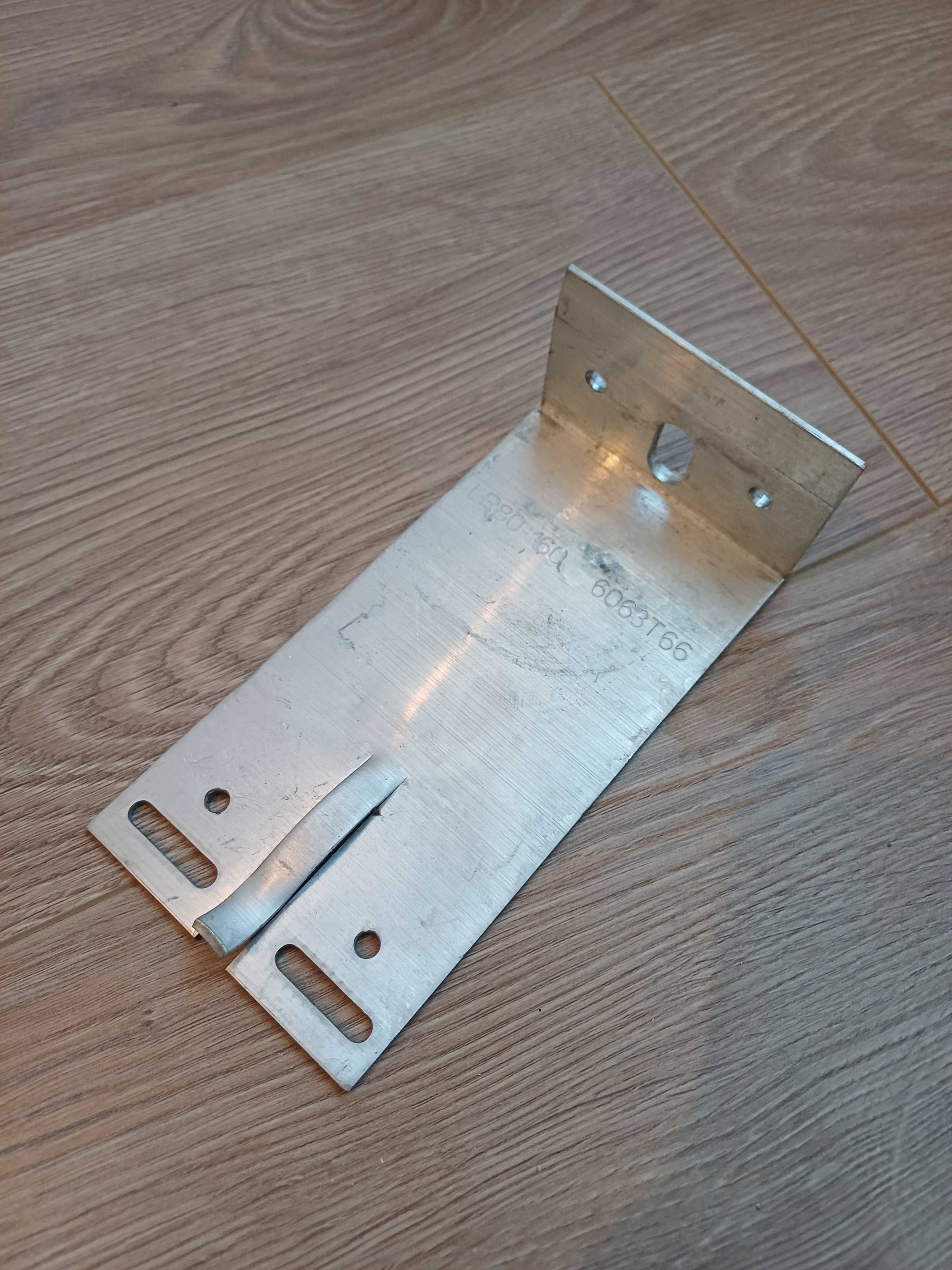 Consolă de fațade ventilație aluminiu