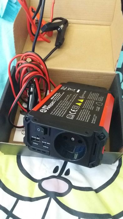 Invertor auto 12-220 V