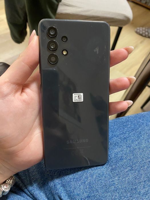 Телефон Samsung A32.