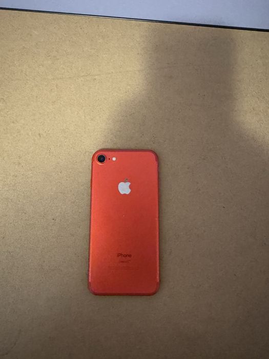 Iphone 7 red 32 gb  91% sanatate baterie