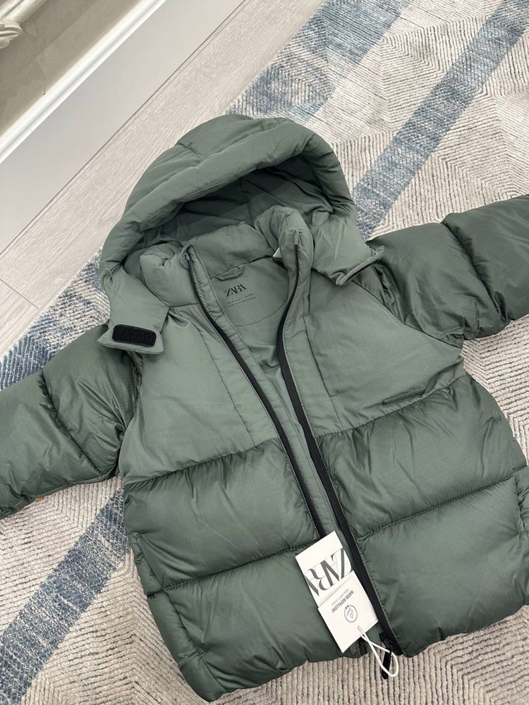 Новая детская куртка Zara, на 4-5 лет
