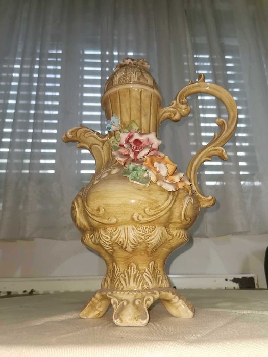 Carafa cu capac din portelan vintage