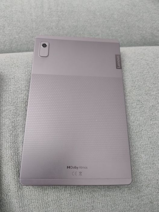 Vând tableta Lenovo M9 in stare excelenta+husa+stylus pen