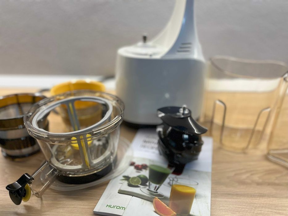 Storcator de fructe si legume cu melc Hurom - Slow Juicer