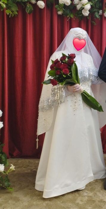 To'y yoki kelin salom uchun ko'ylak sotaman. 54-56 razmerga keladi