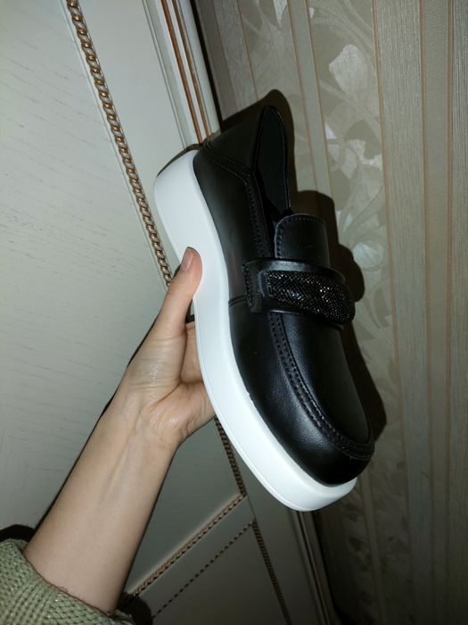 Продам новую обувь 37 размер натуральная кожа