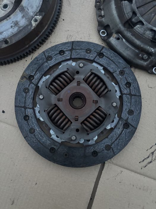 kit ambreiaj peugeot 1.6HDi motor 9HX dezmembrari peugeot