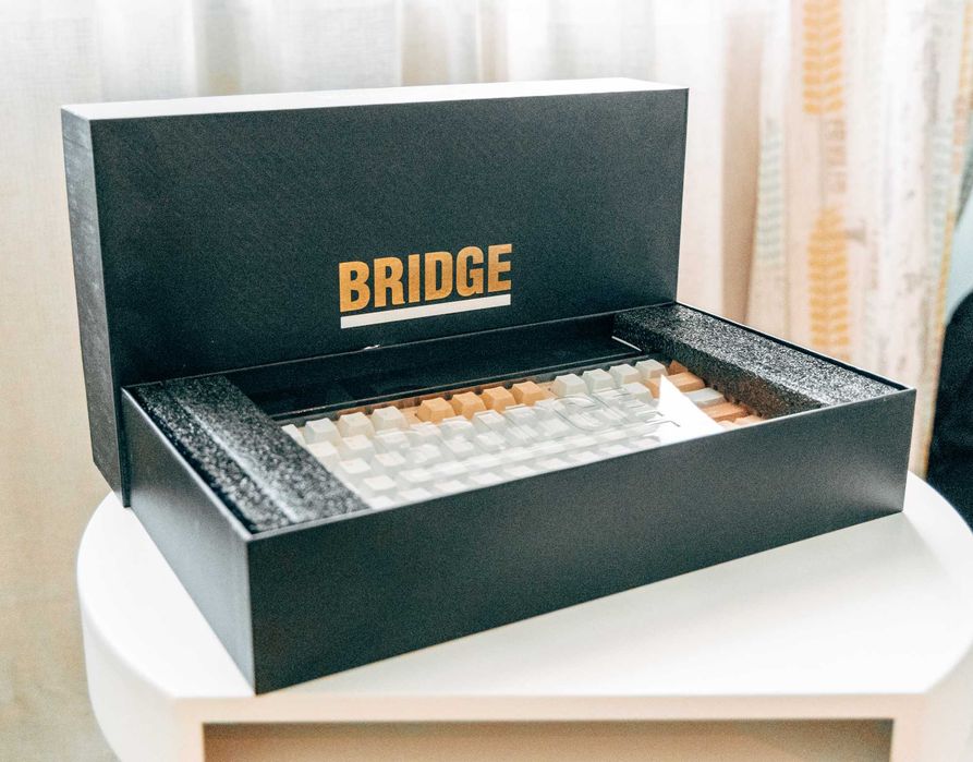 tastatura mecanica custom Bridge 75 Plus aluminiu noua spray milk