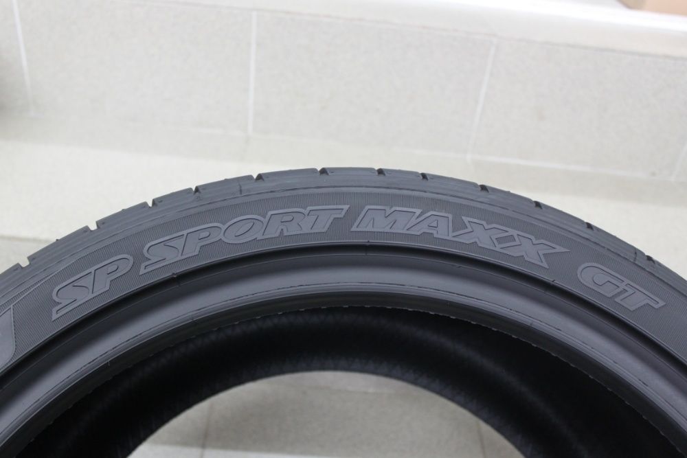 Гуми 325/30-20 Dunlop Sport Maxx GT