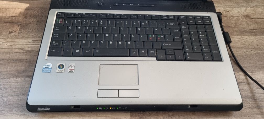 Лаптоп Toshiba model no PSLD8E-003009N5