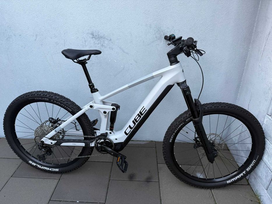 Bicicleta electrica Cube